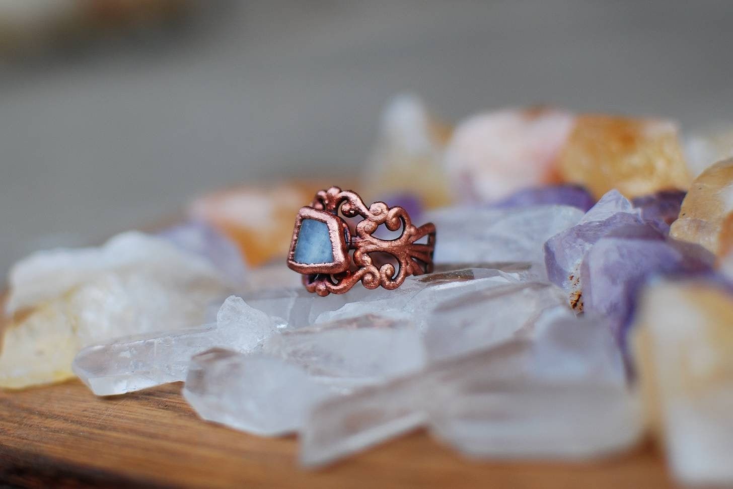 Magia Księżyca – Miedziany Pierścionek z Kamieniem Księżycowym Rozmiar 16 Magia Księżyca – Miedziany Pierścionek z Kamieniem Księżycowym Rozmiar 16