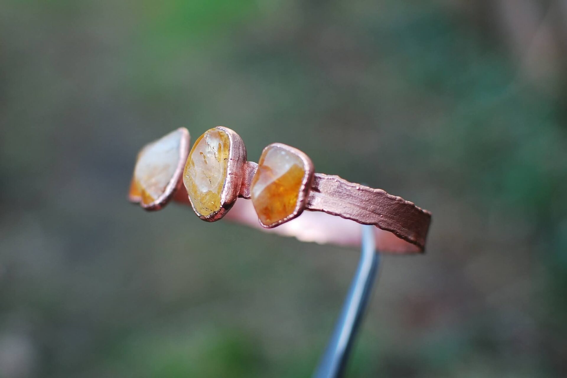Amulet Słonecznego Światła – Bransoletka z Cytrynem Amulet Słonecznego Światła – Bransoletka z Cytrynem